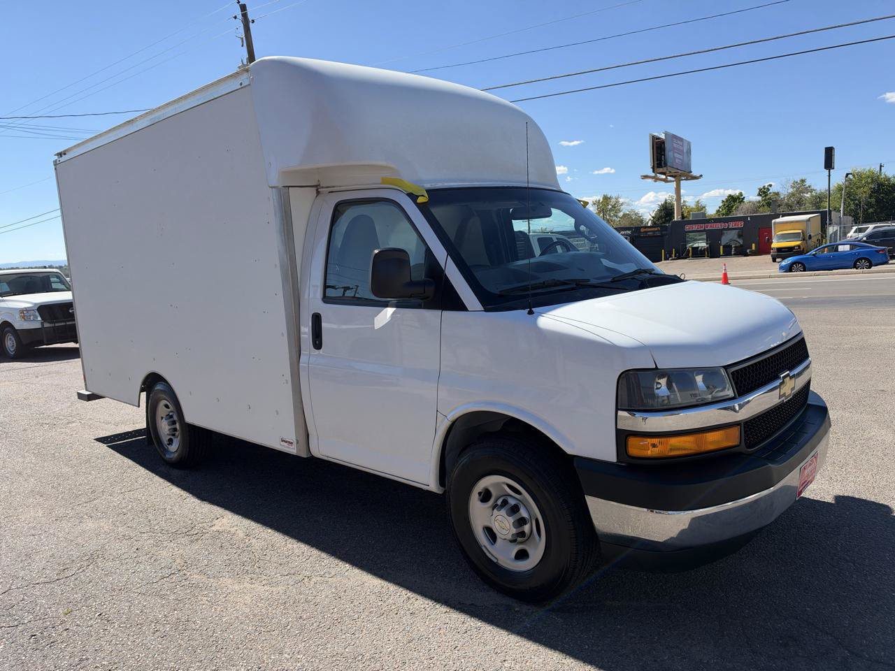 Used 2021 Chevrolet Express 3500 w/ Power Convenience Package RWD image 2
