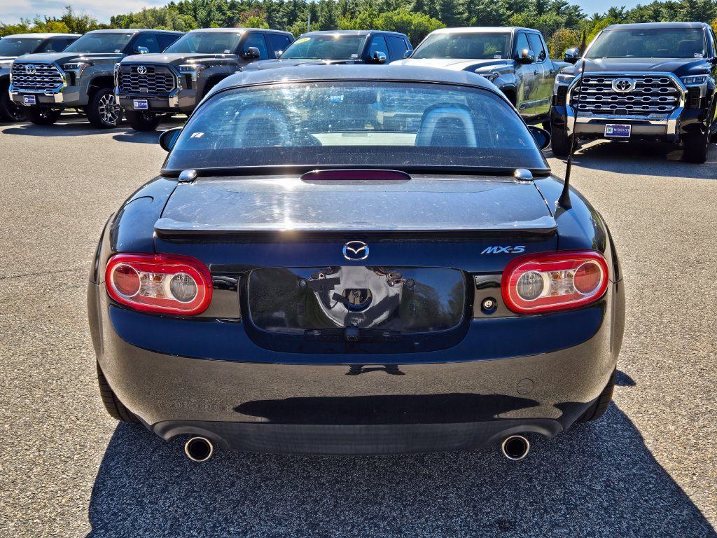 Used 2011 MAZDA MX-5 Miata Sport RWD image 4