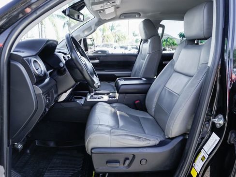 Used 2020 Toyota Tundra SR5 w/ SR5 Leather Package AWD/4WD image 15