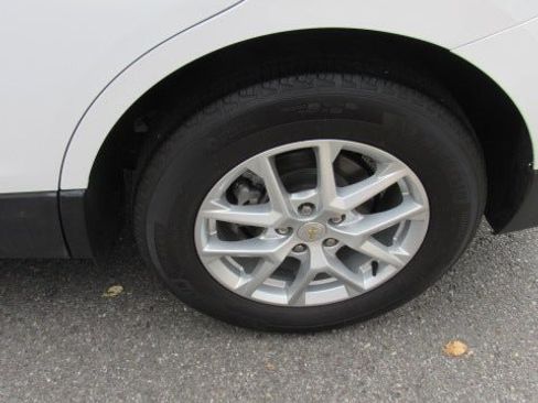 Certified 2024 Chevrolet Equinox LT image 6