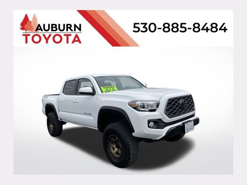 Used 2023 Toyota Tacoma TRD Off-Road w/ Technology Package AWD/4WD image 1