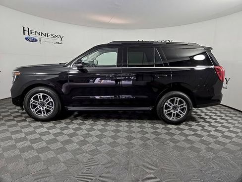 Certified 2025 Ford Expedition Active image 8