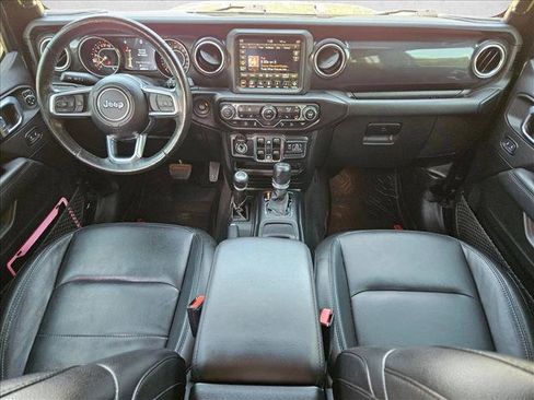 Used 2021 Jeep Wrangler Unlimited Sahara AWD/4WD image 19
