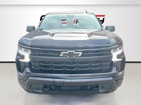 Used 2024 Chevrolet Silverado 1500 RST w/ Z71 Off-Road Package AWD/4WD image 2