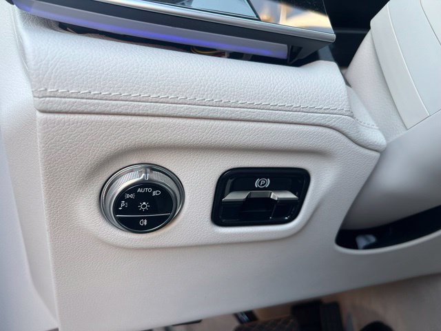 Used 2023 Mercedes-Benz EQS 580 4MATIC Sedan image 27