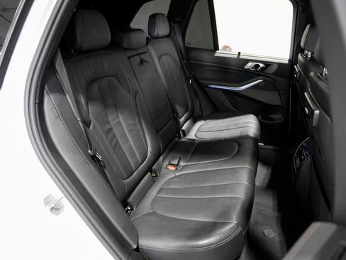 Used 2022 BMW X5 M50i w/ Executive Package image 33