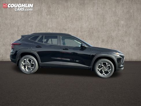 New 2026 Chevrolet Trax LT image 8