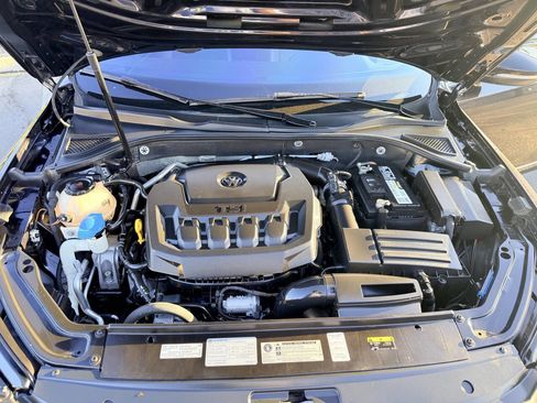 Used 2019 Volkswagen Passat 2.0T SE R-Line image 29