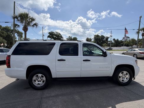Used 2009 Chevrolet Suburban LS RWD image 9