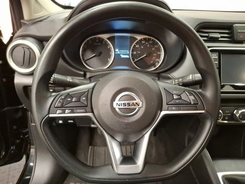 Used 2022 Nissan Versa S image 18
