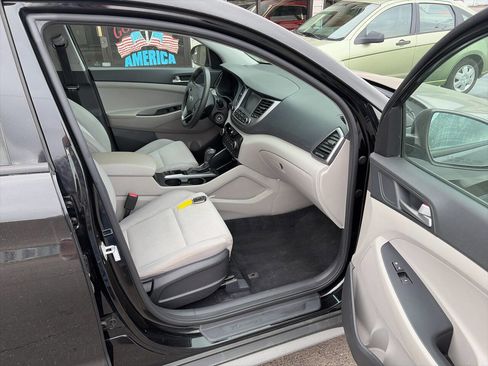 Used 2018 Hyundai Tucson SEL image 8