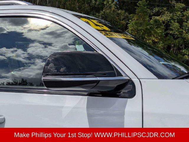 Used 2025 Jeep Wagoneer Series II AWD/4WD image 11