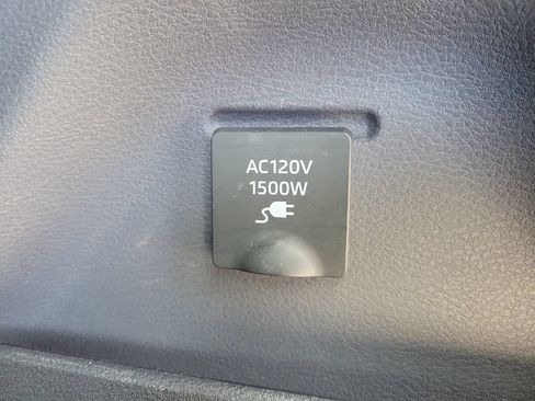 Used 2023 Toyota Sienna XLE Woodland Edition AWD/4WD image 9