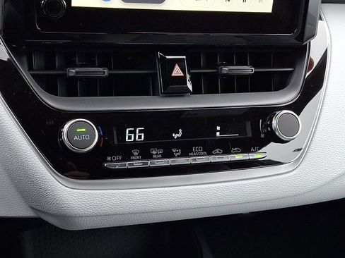 Certified 2026 Toyota Corolla SE image 15