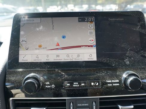 Used 2024 Nissan Armada Platinum w/ Captain's Chairs Package image 10