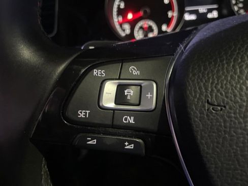 Used 2018 Volkswagen Golf SEL image 26