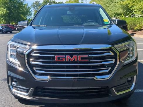 Used 2023 GMC Terrain SLT image 8