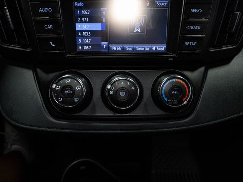 Used 2018 Toyota RAV4 LE w/ All Weather Liner Package image 30