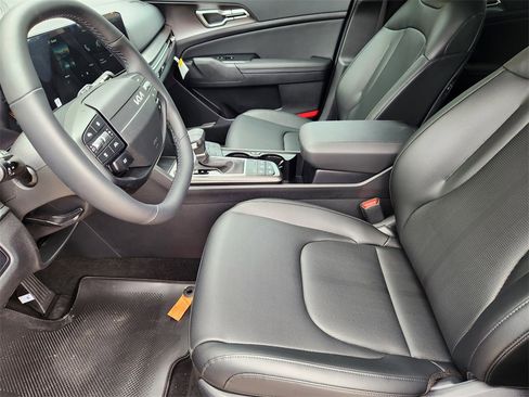 New 2026 Kia Sportage EX w/ EX Panorama Roof Package image 9