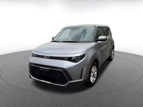 Used 2025 Kia Soul LX w/ LX Technology Package image 7