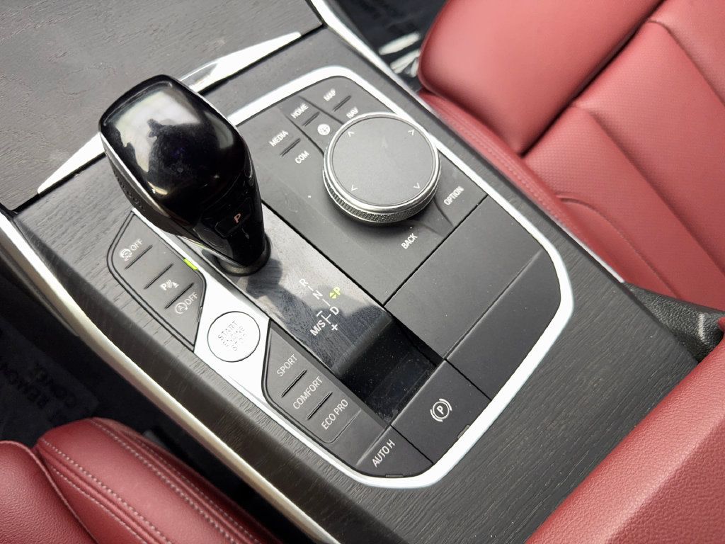 Used 2022 BMW 330i Sedan w/ Driving Assistance Package RWD image 70