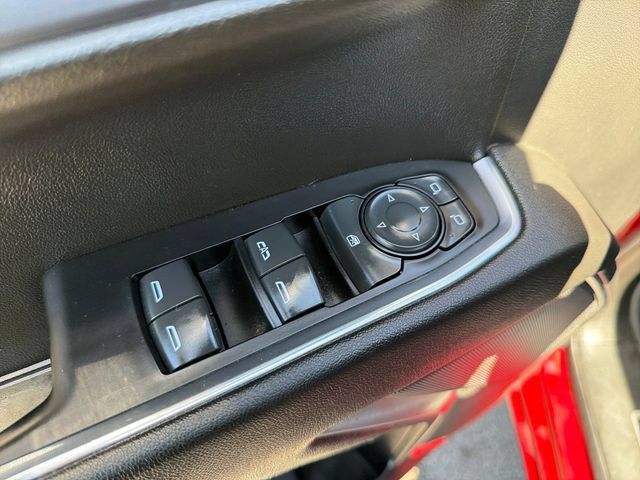 Used 2022 Chevrolet Silverado 1500 LT AWD/4WD image 17