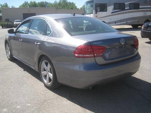 Used 2015 Volkswagen Passat 1.8T SE image 7