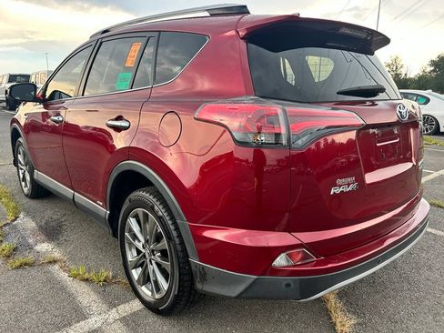 Used 2018 Toyota RAV4 Limited AWD/4WD image 3