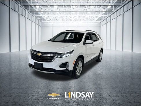 Used 2022 Chevrolet Equinox LT image 1