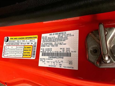 Used 2016 Ford Mustang Coupe w/ Equipment Group 051A RWD image 31