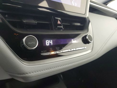 Used 2025 Toyota Corolla SE image 29