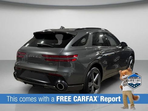 Used 2025 Genesis GV70 3.5T Sport w/ Sport Prestige Package image 3