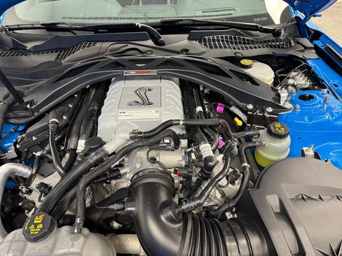 Used 2022 Ford Mustang Shelby GT500 w/ Technology Package RWD image 27