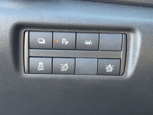 Used 2020 Nissan Versa S image 12