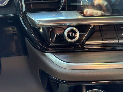 Used 2022 GMC Sierra 1500 SLT w/ SLT Convenience Package image 41