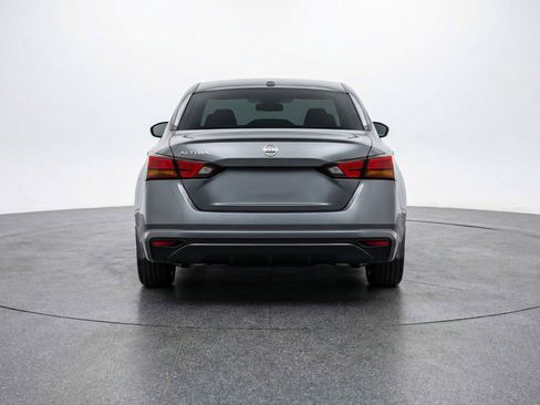 Used 2025 Nissan Altima 2.5 SV image 6