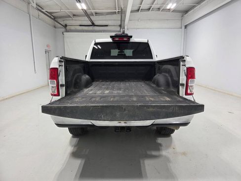 Used 2024 RAM 2500 Tradesman w/ Chrome Appearance Group AWD/4WD image 9