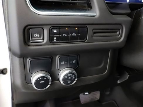 Used 2023 GMC Yukon SLT image 19