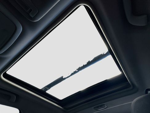 Used 2022 Subaru Forester Premium image 12