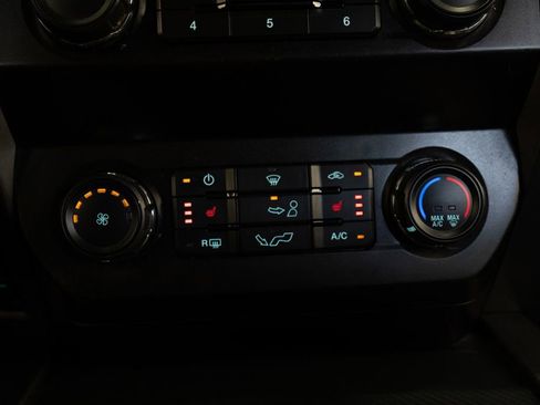 Used 2020 Ford F150 XLT w/ Equipment Group 302A Luxury AWD/4WD image 34