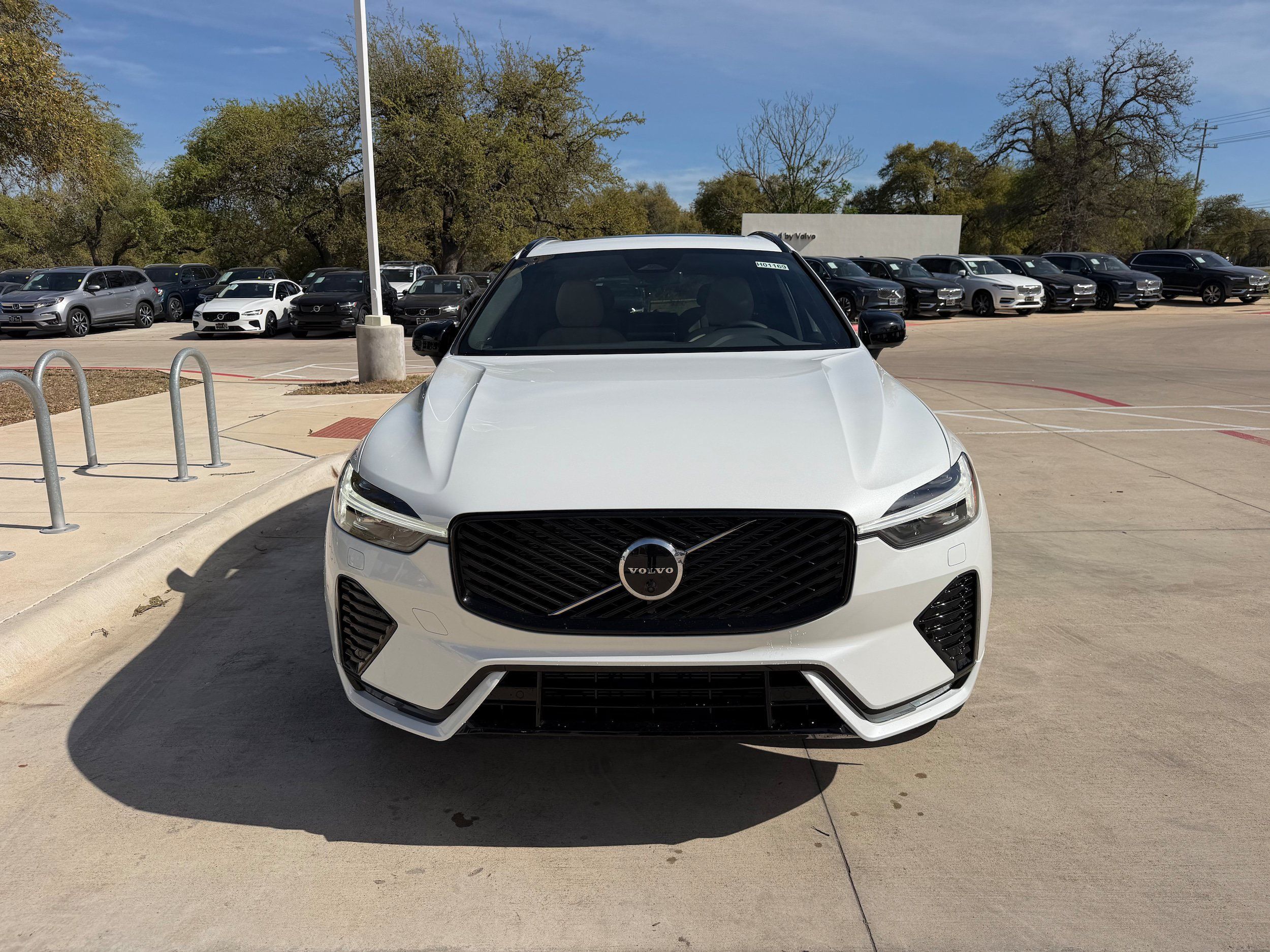 New 2026 Volvo XC60 B5 Plus w/ Protection Package Premier AWD/4WD image 6