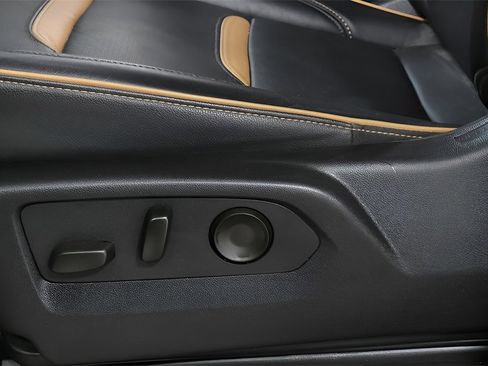 Used 2024 GMC Yukon XL AT4 w/ Technology Package image 20