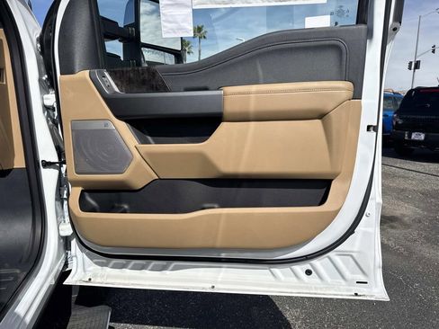 New 2025 Ford F350 Lariat w/ Lariat Ultimate Package image 28