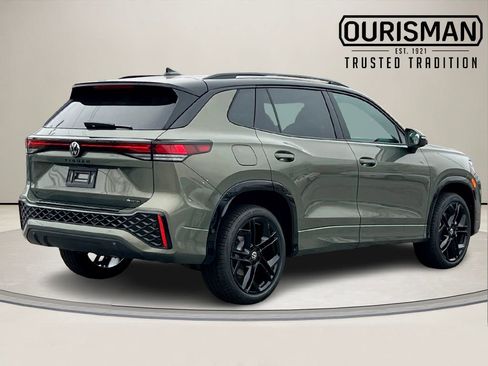 New 2026 Volkswagen Tiguan SE R-Line image 3