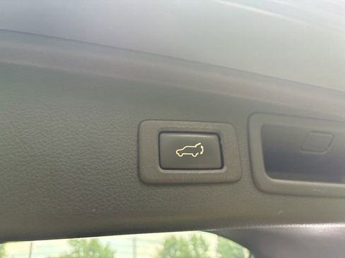 Used 2018 Subaru Forester 2.5i Limited AWD/4WD image 14