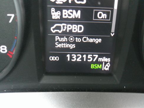 Used 2018 Toyota RAV4 XLE image 23