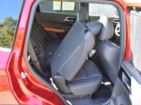 Used 2023 Mitsubishi Outlander SEL image 39