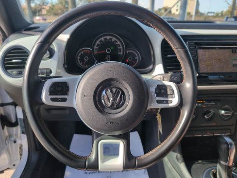 Used 2017 Volkswagen Beetle 1.8T Classic image 18