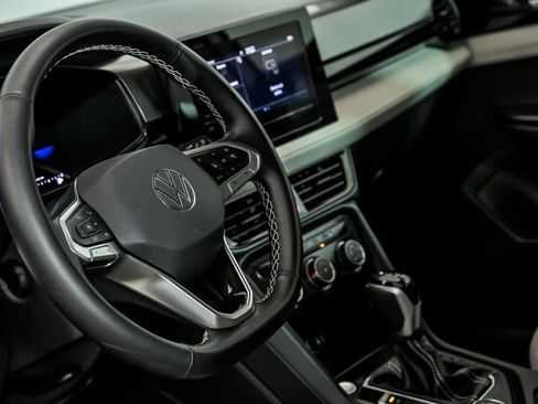 Used 2025 Volkswagen Taos S image 15