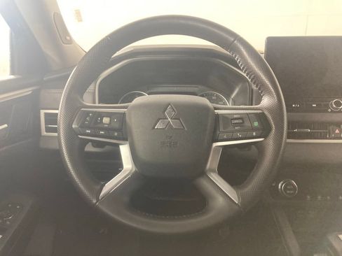 Used 2025 Mitsubishi Outlander SE AWD/4WD image 6